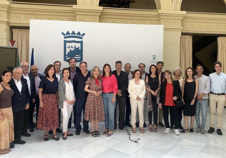 El Nacional de la Crítica premia a Dionisia García, poeta afincada en Murcia