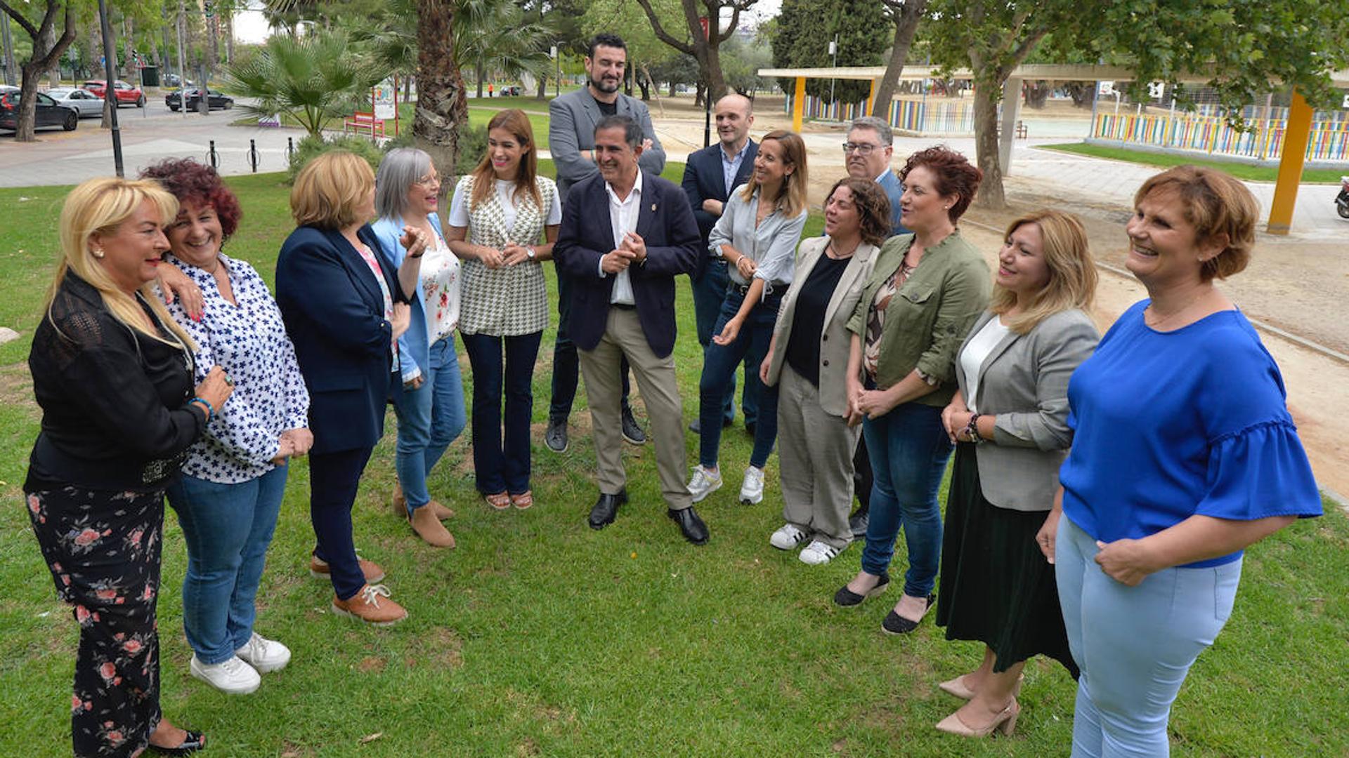 Serrano presenta un programa para «seguir construyendo una Murcia más moderna y sostenible»