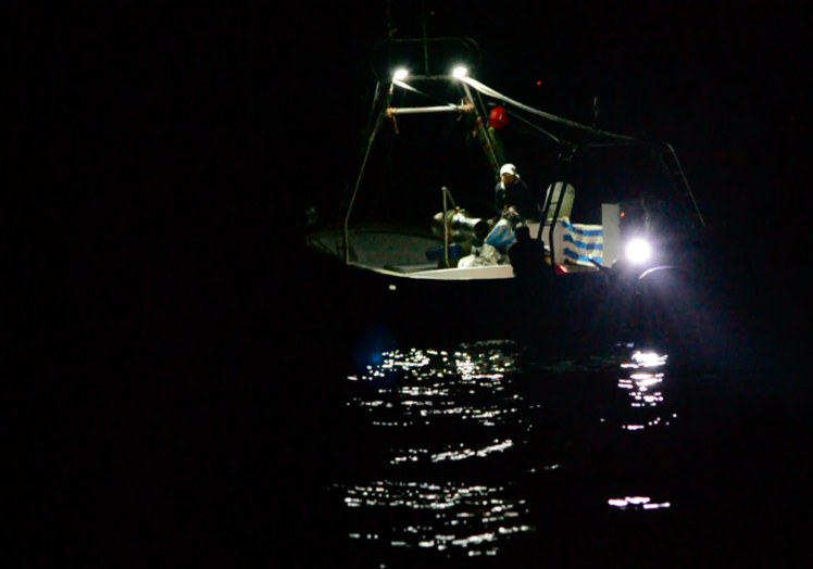 Barcos marroquíes pescan de forma ilegal en aguas españolas protegidas