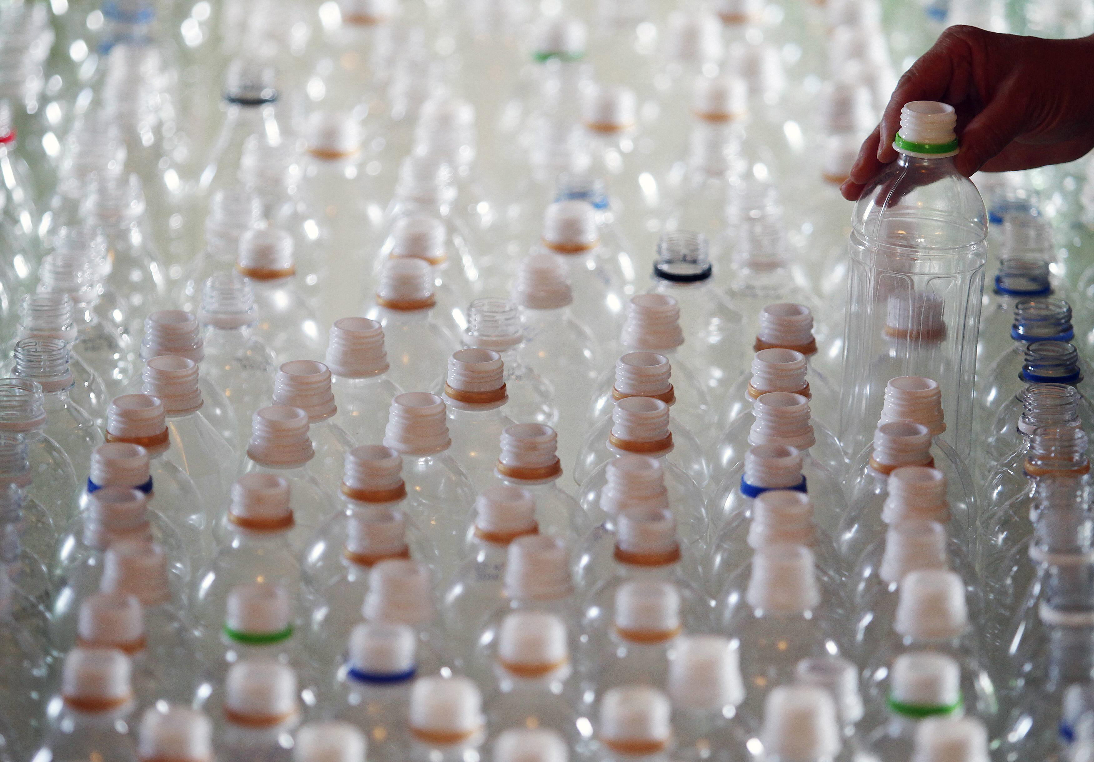 ¿Pueden las bacterias ser la solución contra el plástico?