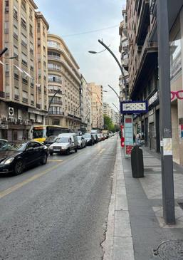 Imagen - Imagen de la Gran Vía de Murcia colapsada de tráfico este jueves.