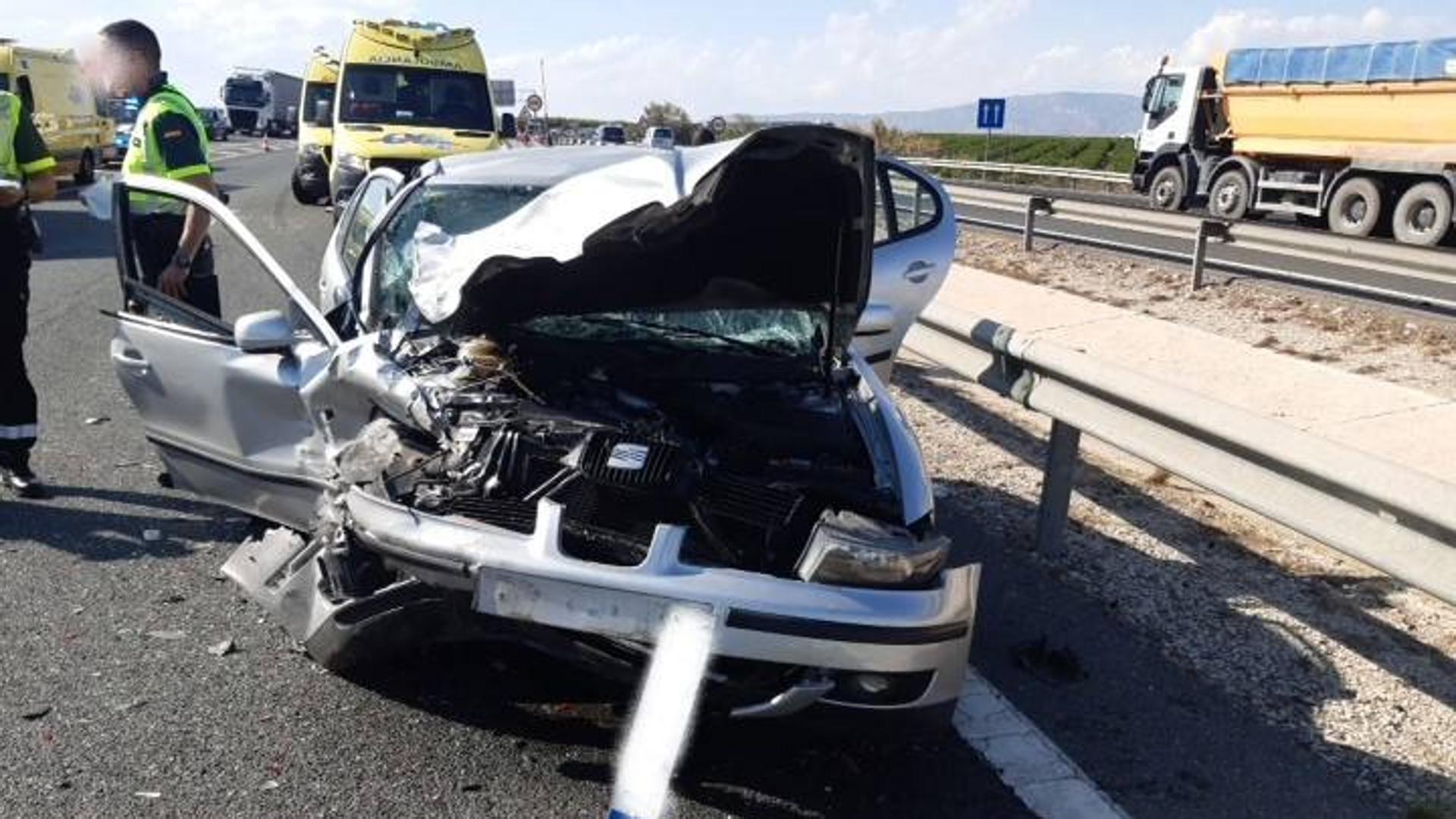 Una fallecida y nueve heridos al colisionar dos vehículos en la A-30 en Lorquí