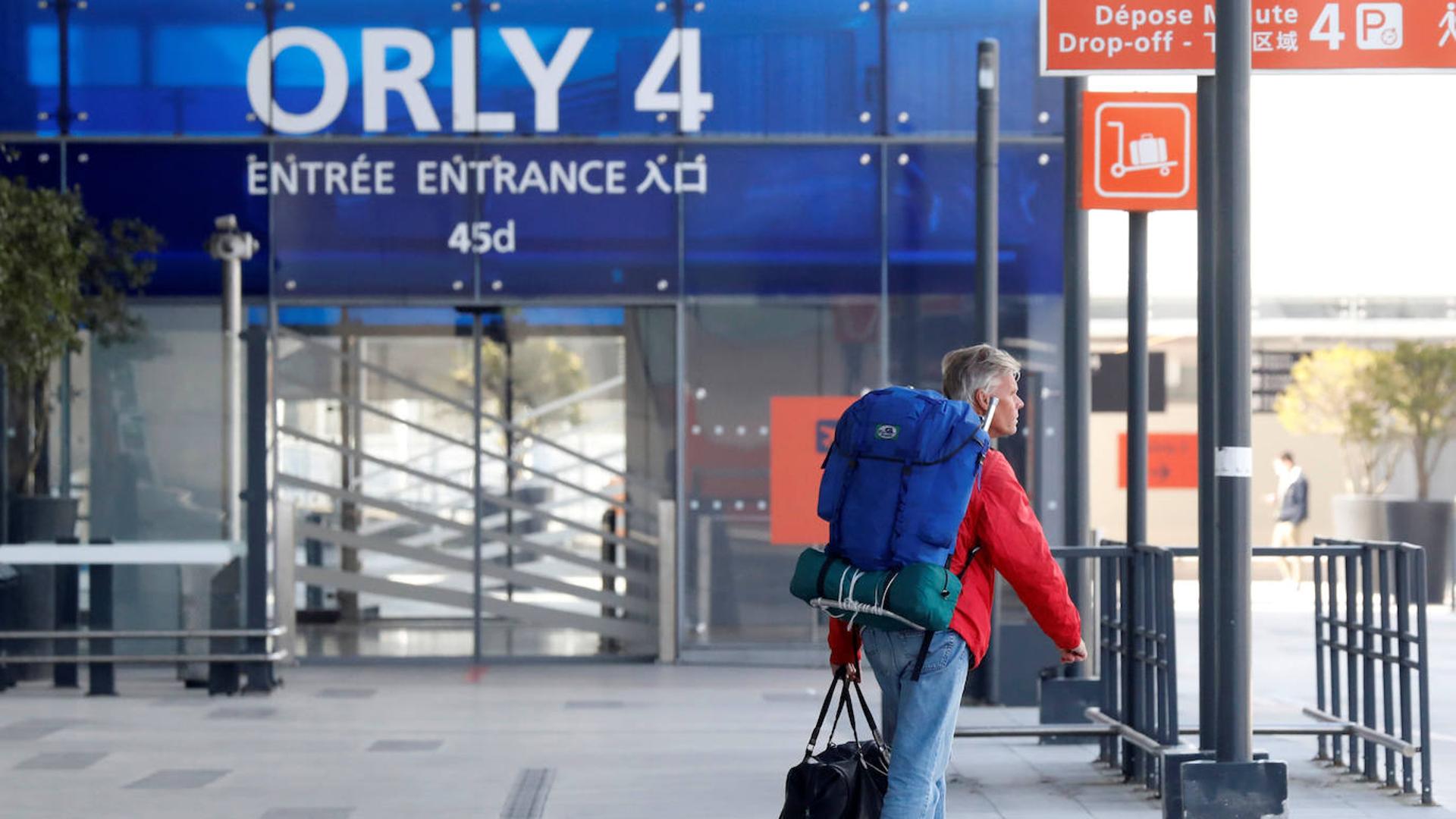 Francia prohíbe ya los vuelos nacionales con alternativa en tren