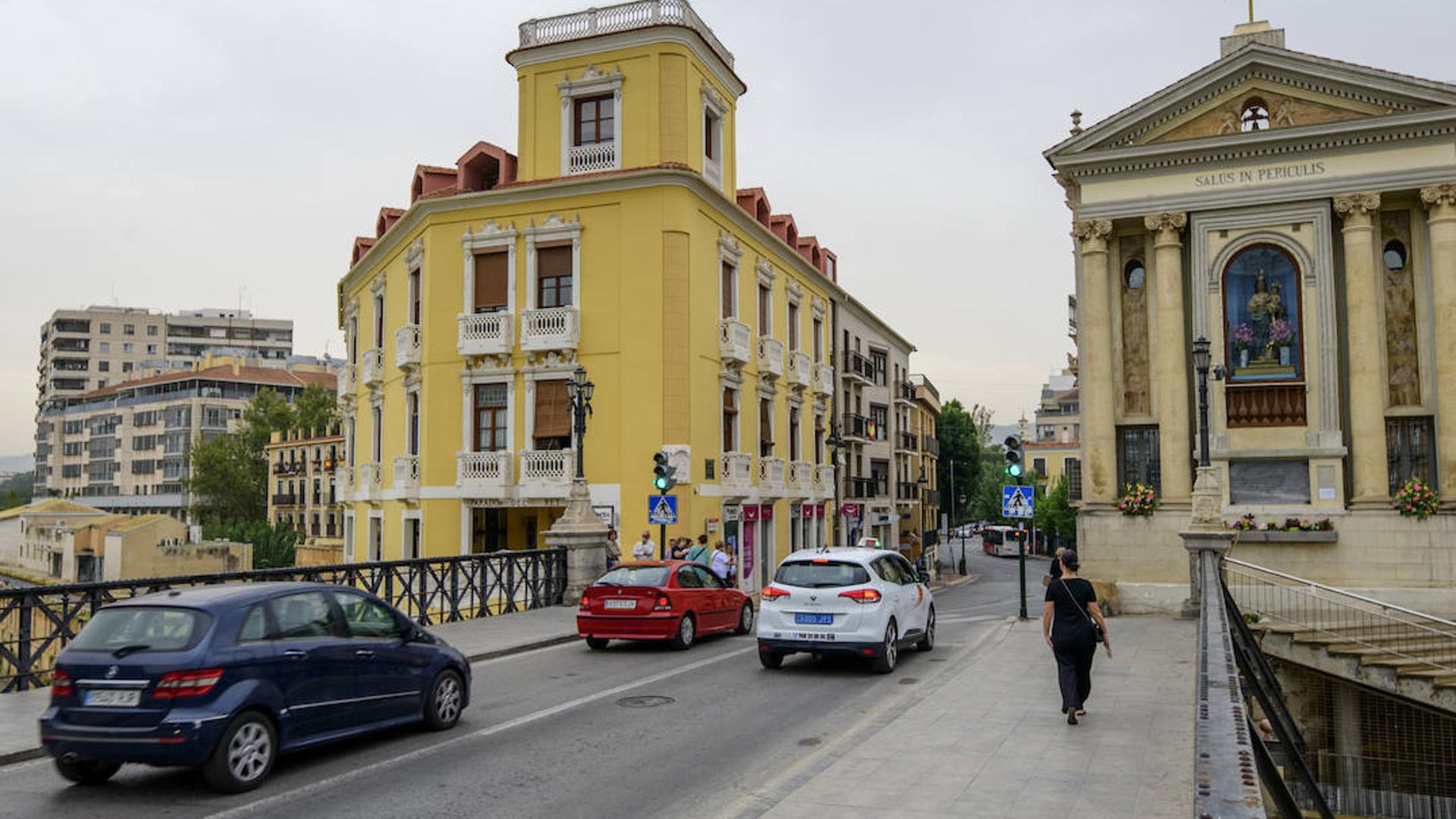 Los coches no podrán circular por el Puente Viejo de Murcia a partir de este jueves