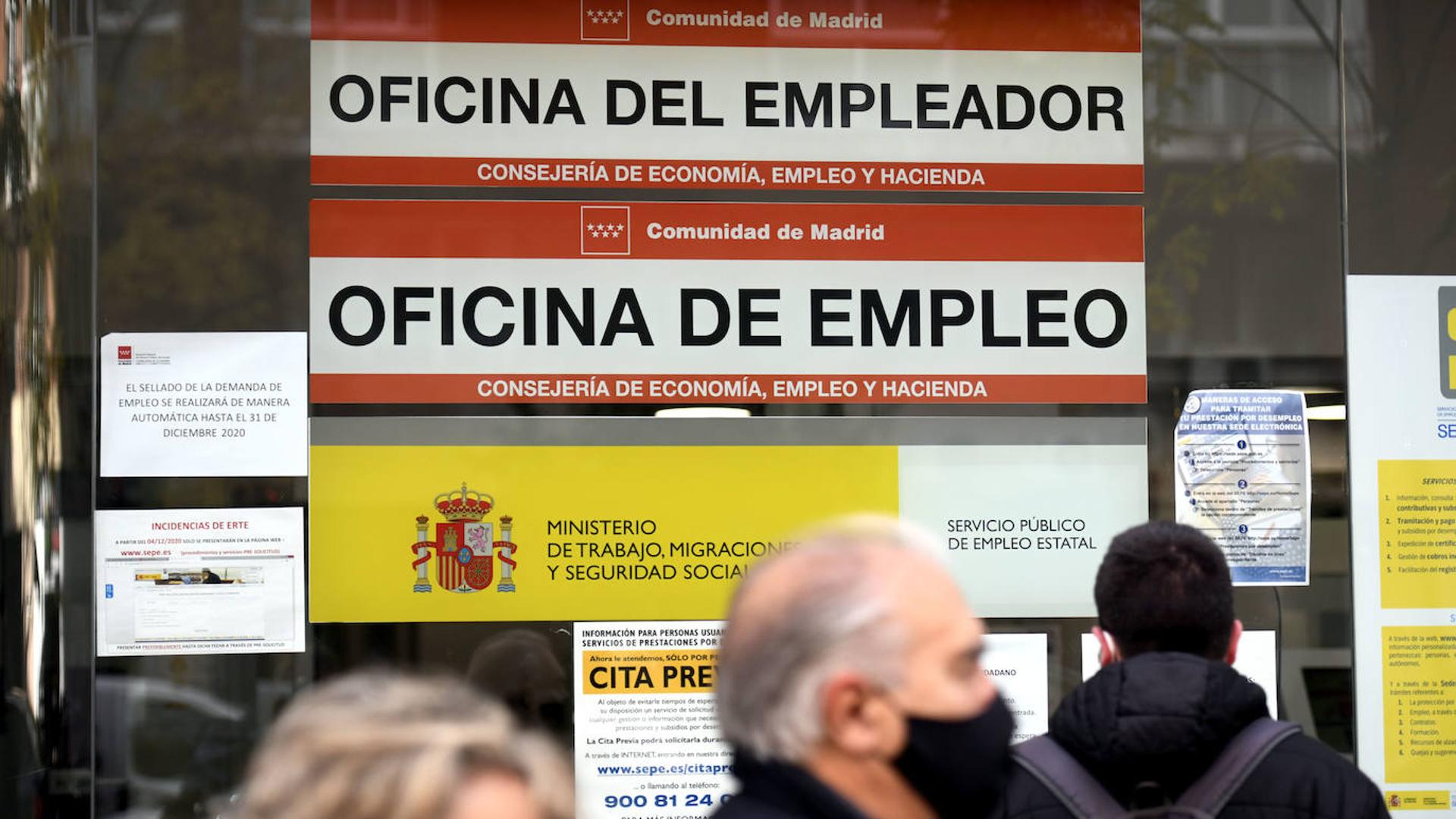 El trámite obligatorio que debes hacer para seguir recibiendo el subsidio para mayores de 52 años