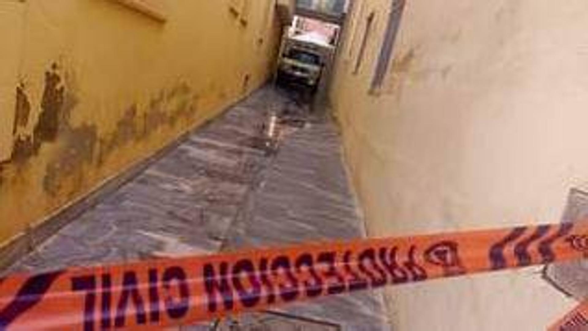 Hallan a un hombre muerto en la calle en pleno centro de Totana