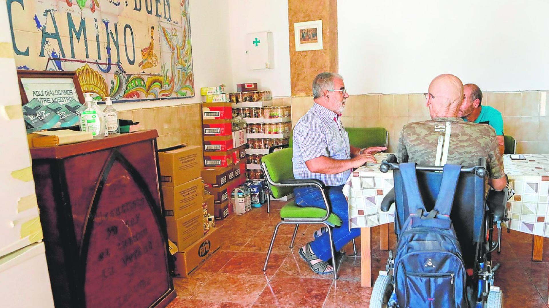 El Buen Camino se queda pequeño para alojar a personas sin hogar de Lorca por las lluvias