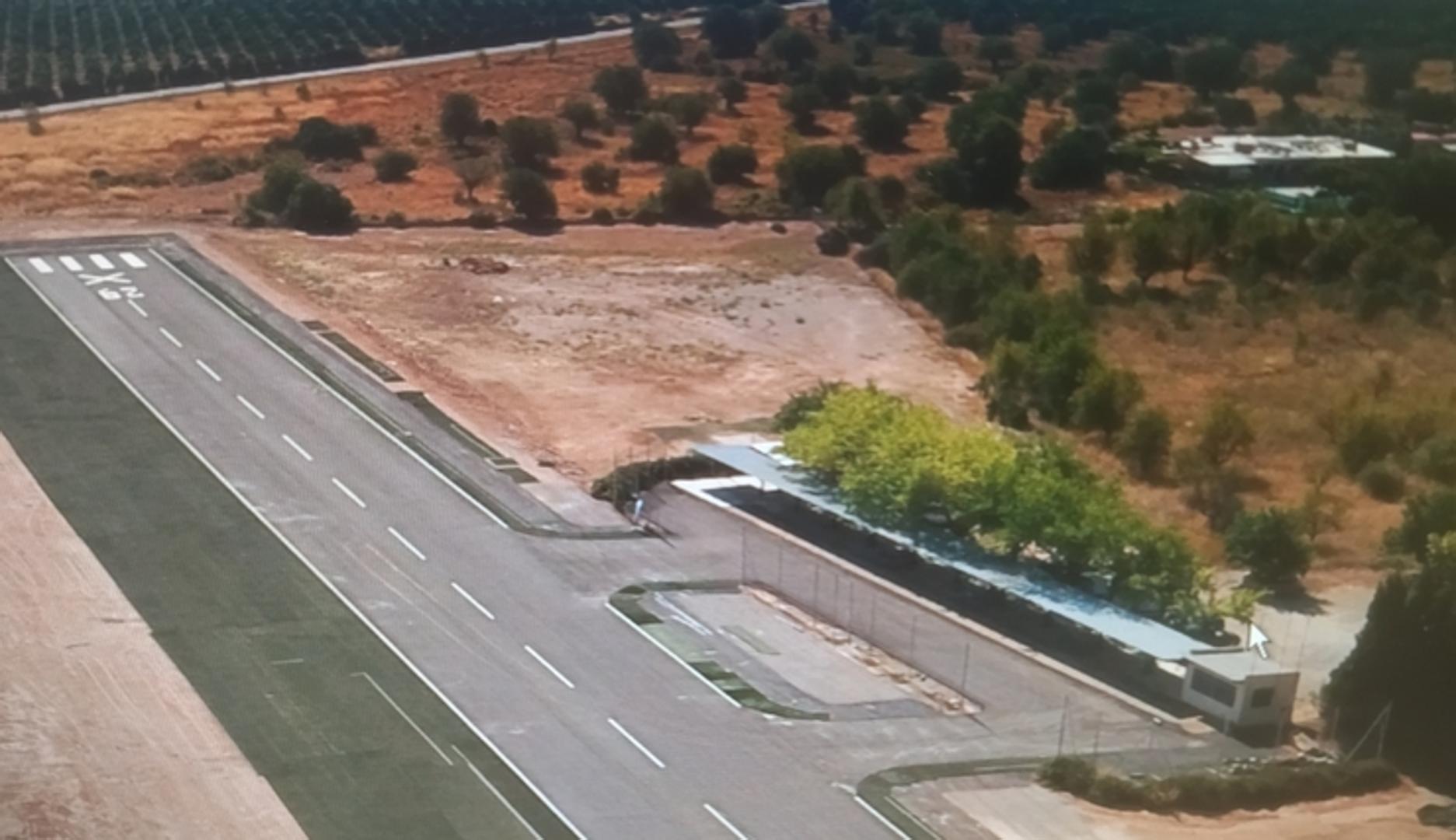 Un hombre muere al ser golpeado en la cabeza por un avión de aeromodelismo en Valencia