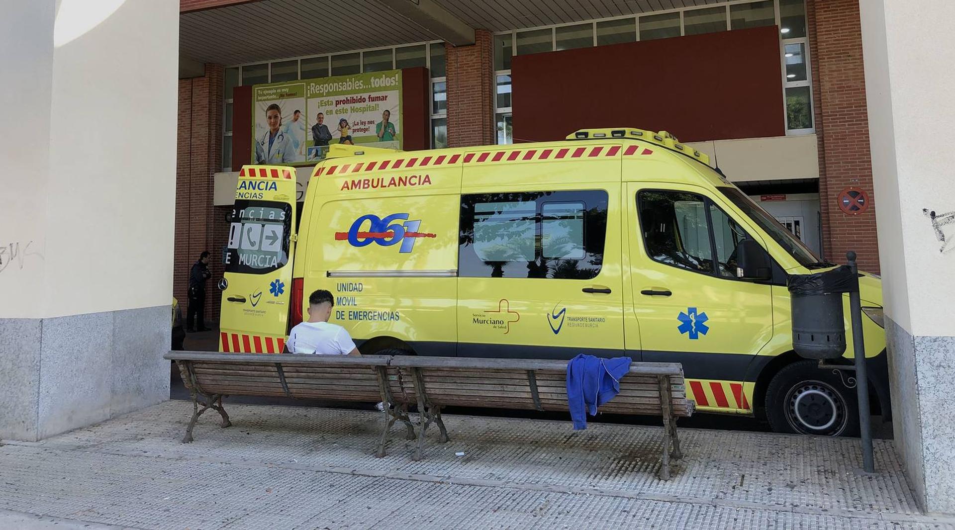 Dos personas heridas por arma blanca en Javalí Viejo