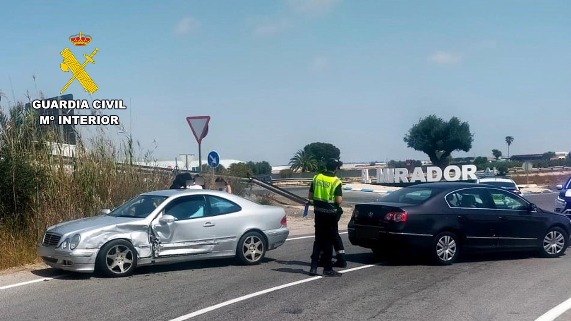 Detienen a un conductor sin carné tras un accidente en San Javier y a sus padres por intentar estafar al seguro