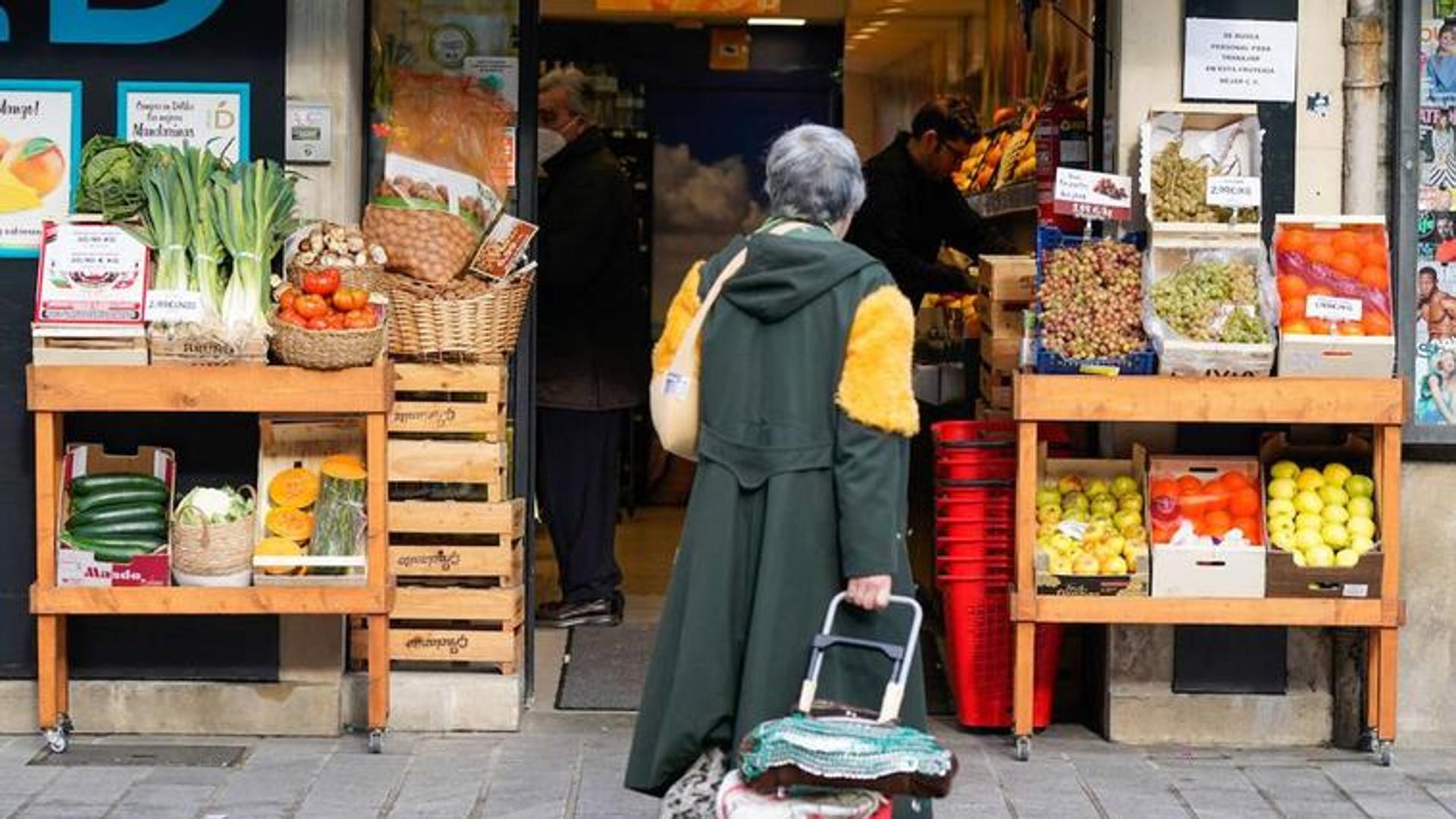 La economía se aceleró más de lo previsto en el primer trimestre hasta el 0,6%