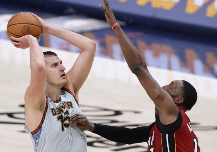 Los Denver Nuggets derrotan a Miami y conquistan su primer anillo de la NBA