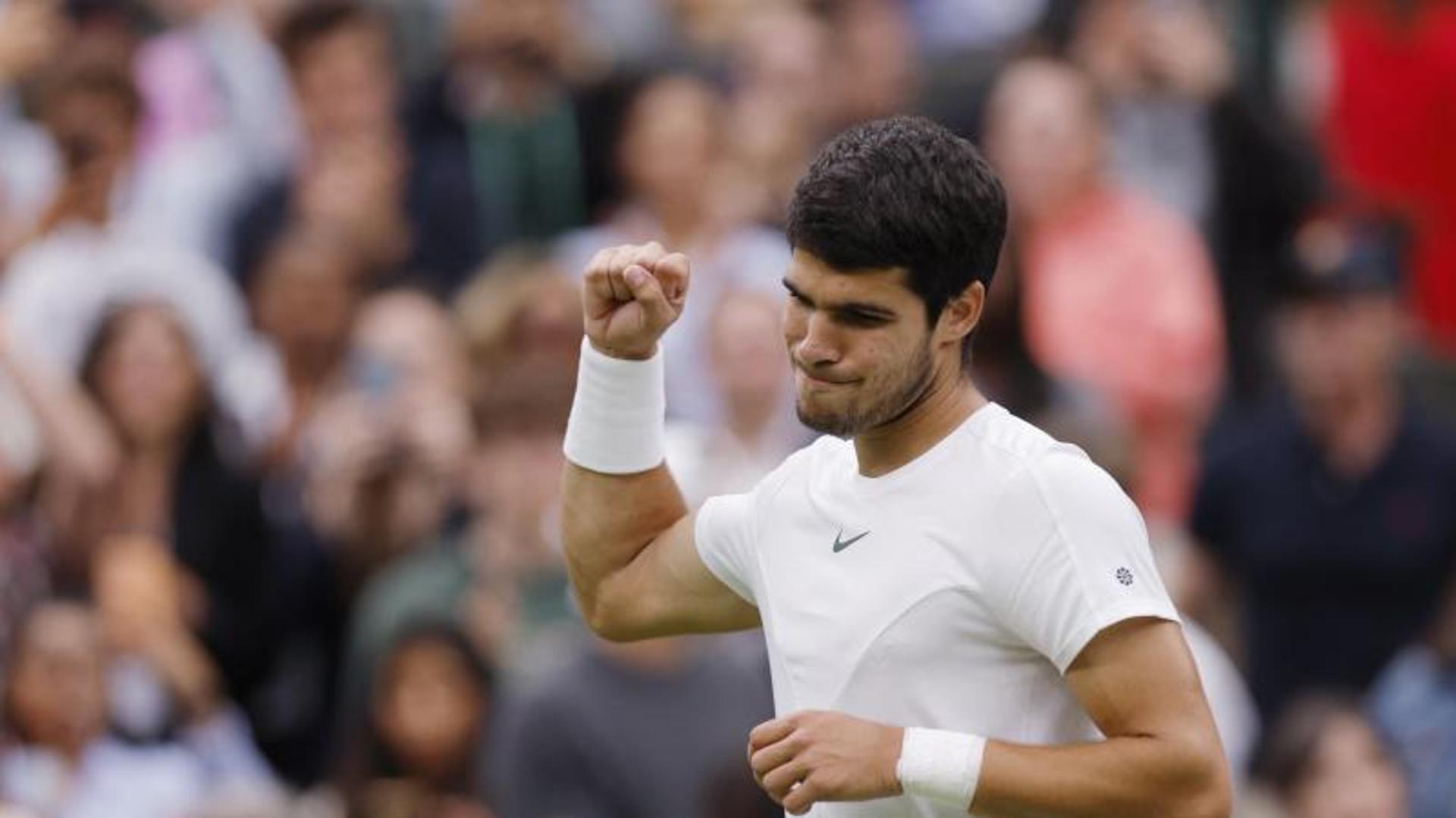 Alcaraz despega en Wimbledon