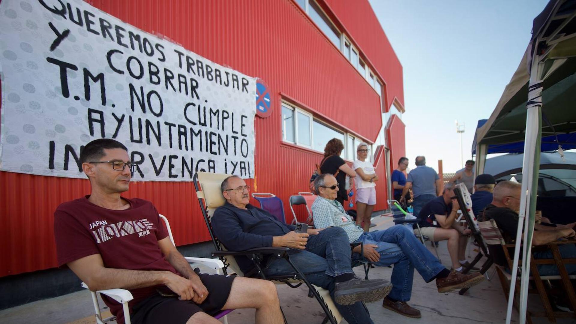 Trabajadores de los ‘coloraos’ de Murcia vuelven a manifestarse para que les suban el sueldo