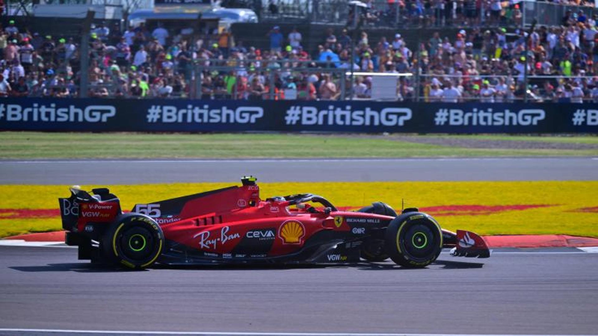 Sainz manda un aviso en Silverstone