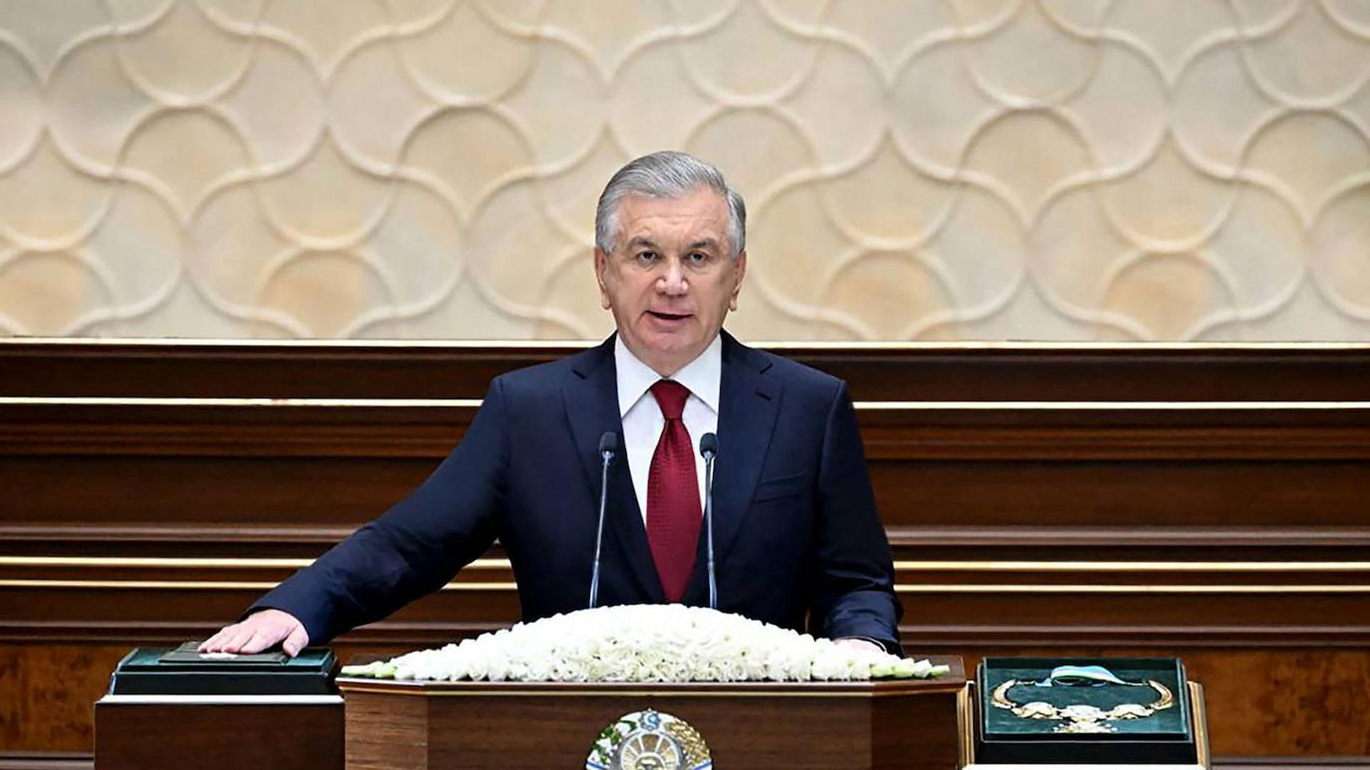 El presidente de Uzbekistán inicia un nuevo mandato tras ganar con el 87% de los votos