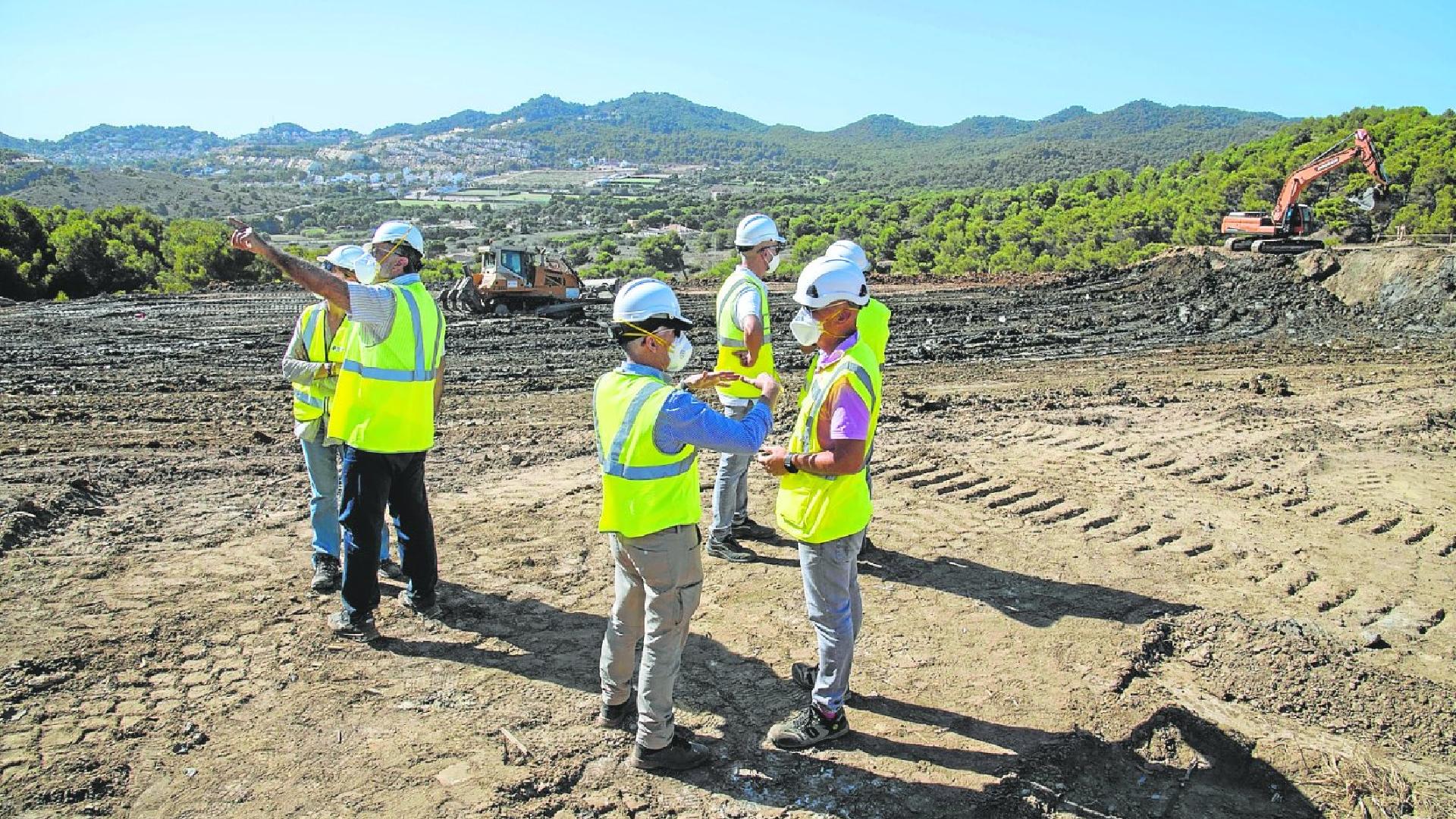 La Comunidad impulsa los trámites para sellar balsas mineras del área mediterránea de Cartagena