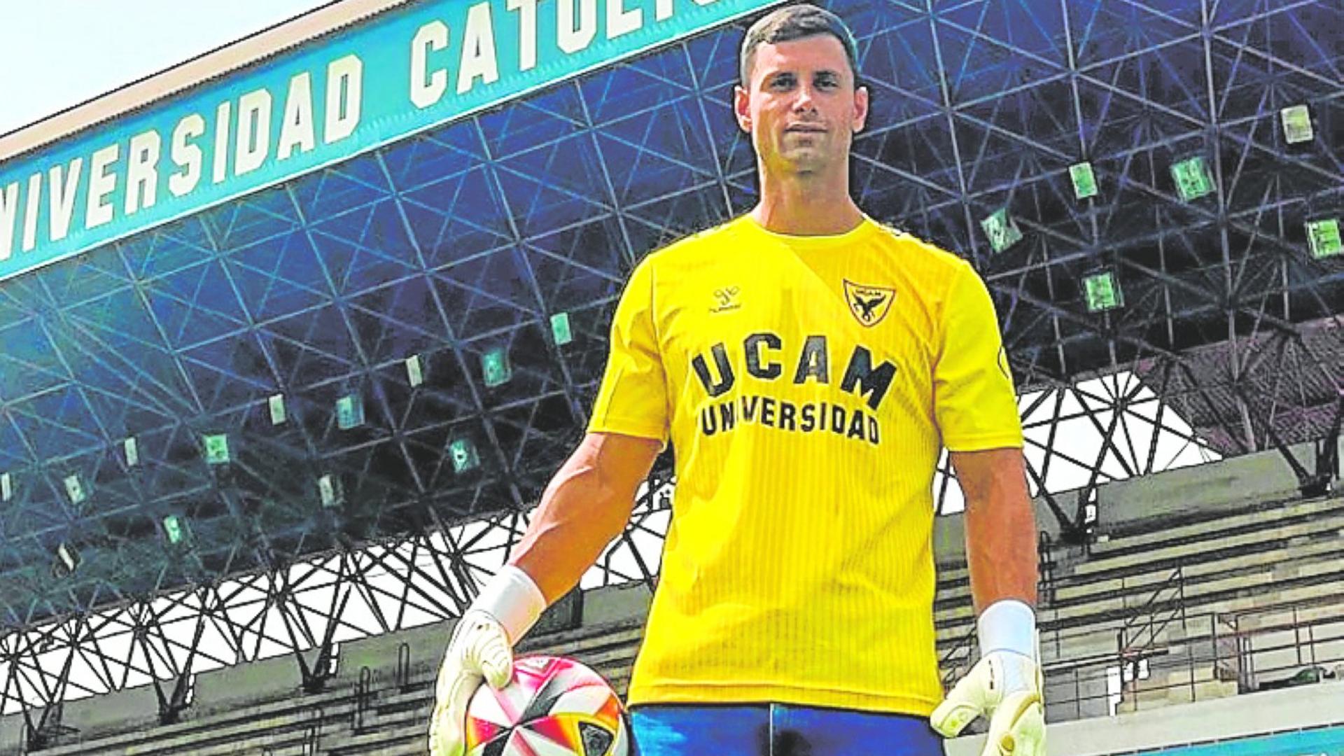 Miguel Serna, ex del Murcia, busca un nuevo ascenso con el UCAM