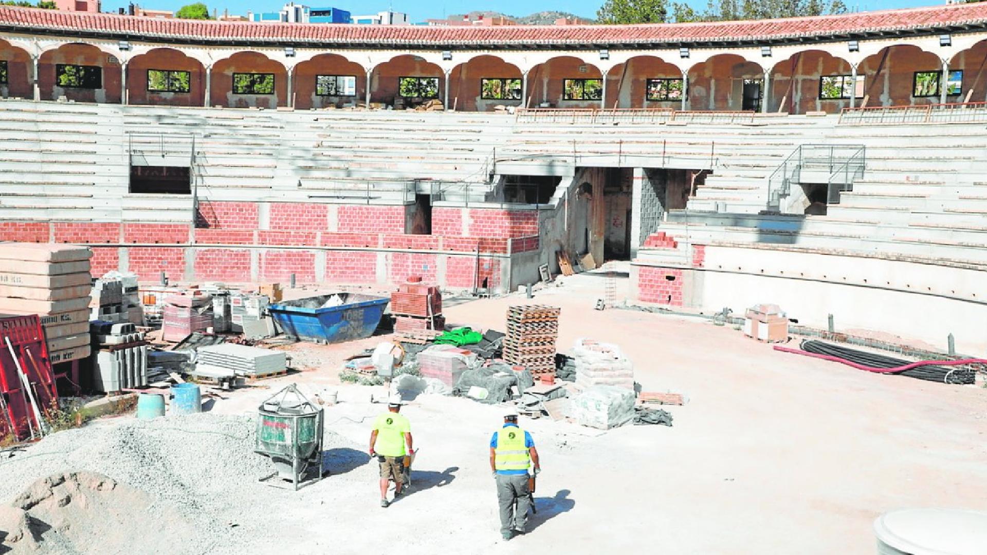 El alcalde de Lorca fija en noviembre el final de la restauración de la plaza de toros