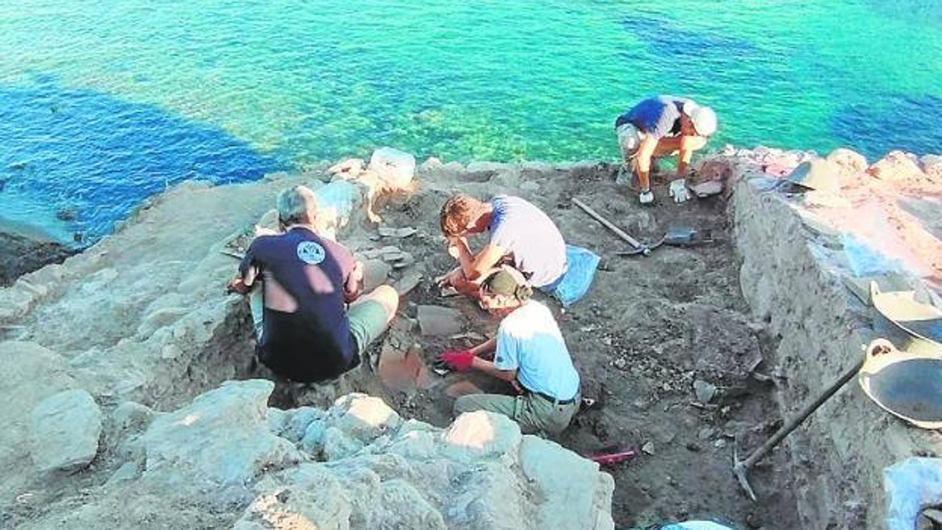 La campaña arqueológica en la isla del Fraile tendrá más financiación este año