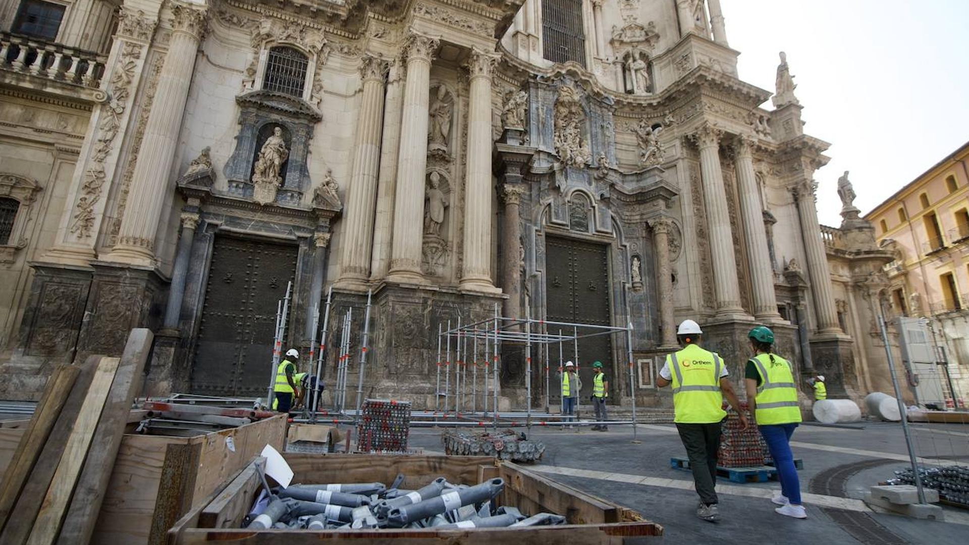 Las visitas a la fachada de la Catedral de Murcia no podrán arrancar hasta al menos dentro de mes y medio