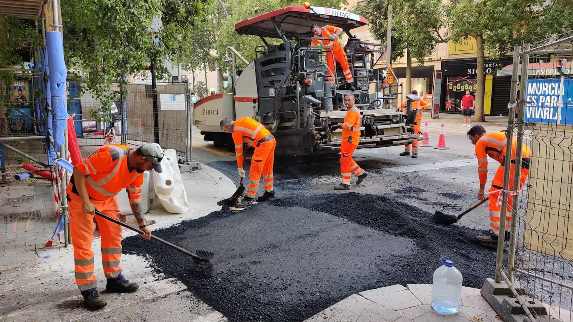 Arranca el asfaltado en Gran Vía y Primo de Rivera, en Murcia