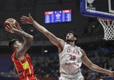 España derrota a Irán y sigue creciendo en el Mundial