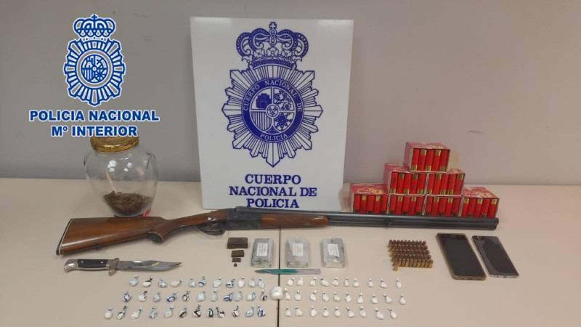 A prisión por traficar con cocaína que escondía en tuberías de riego en Lorca
