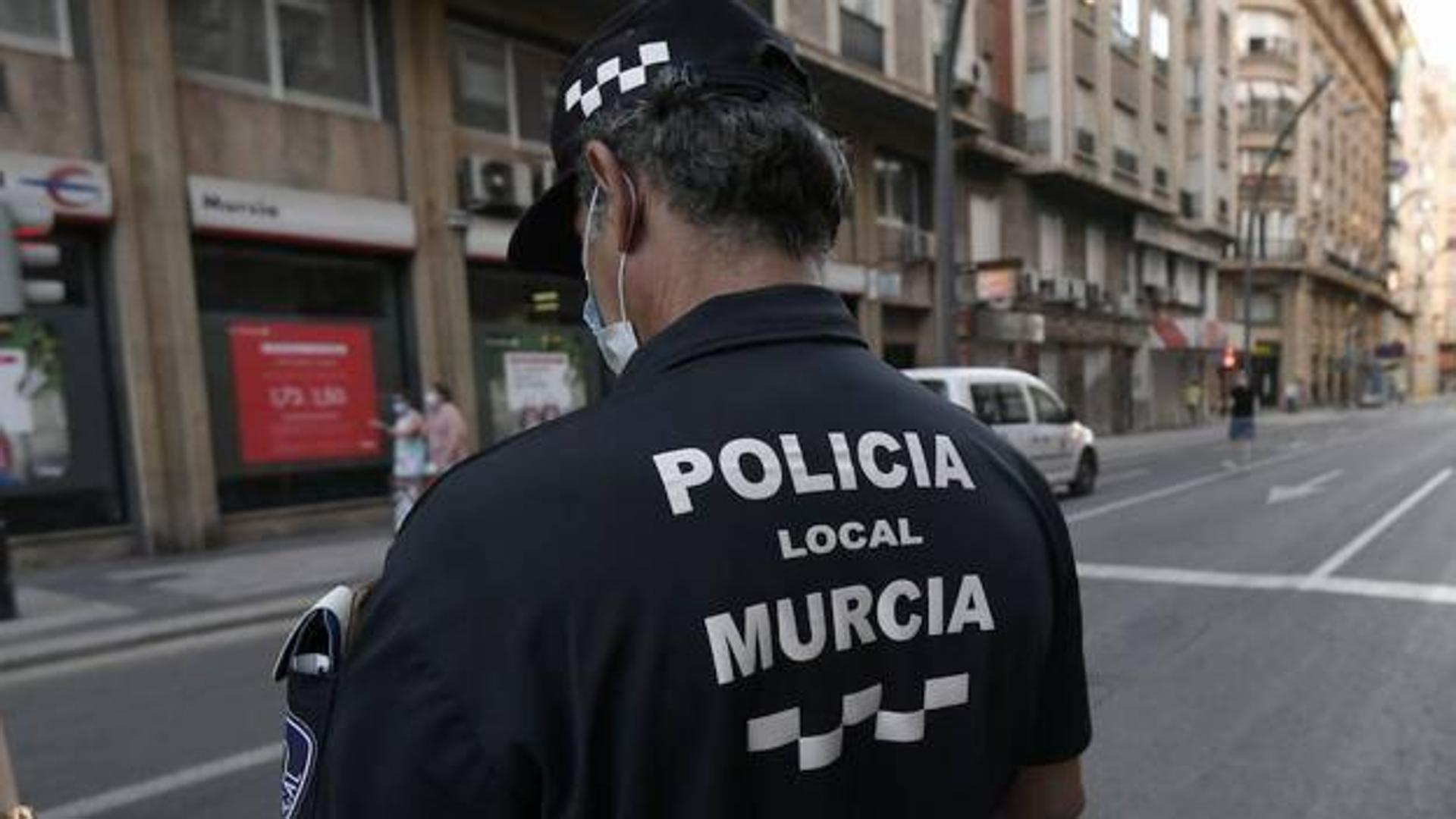 El barrio murciano del Carmen pide también una presencia policial más próxima en la zona