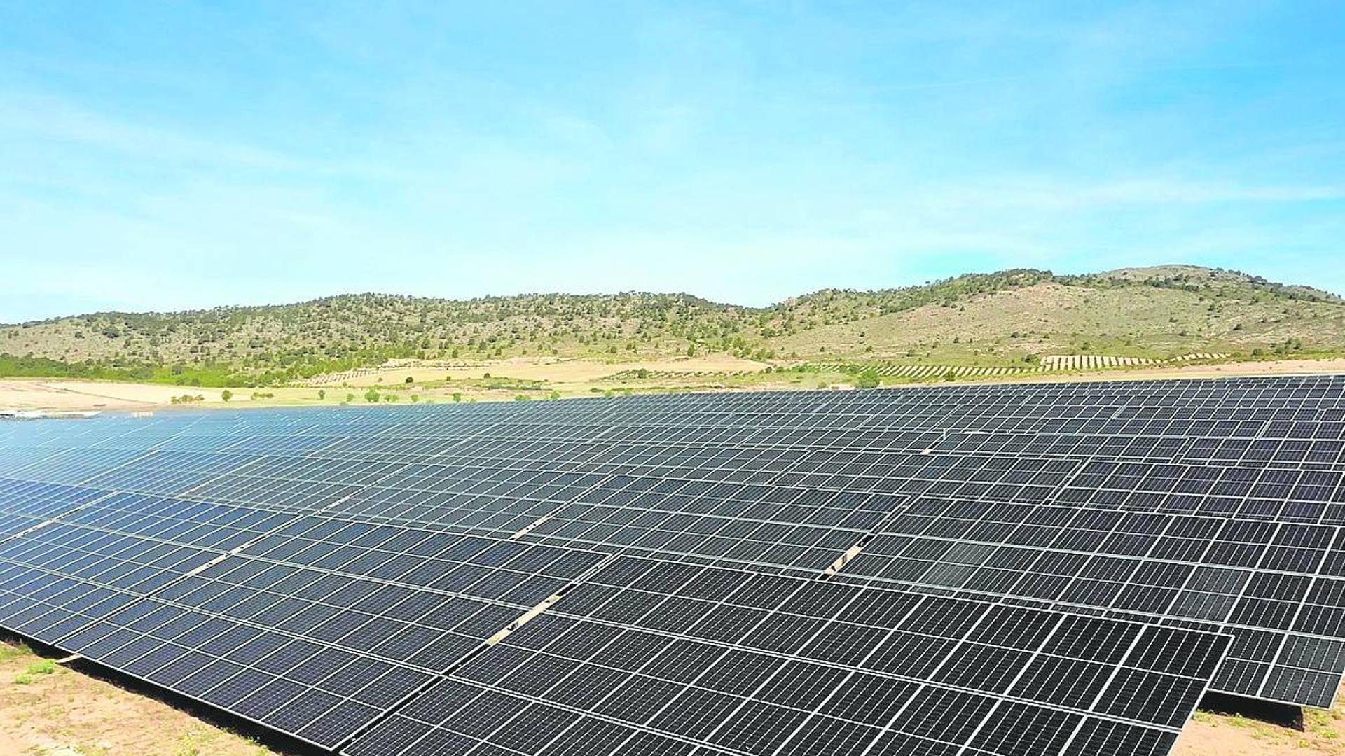 Iberdrola finaliza su primera planta fotovoltaica en la Región de Murcia