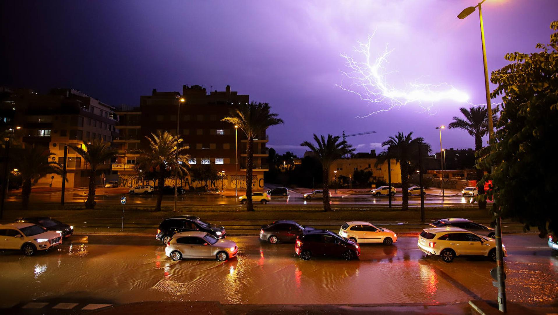 La Aemet pone a parte de la Región de Murcia en alerta amarilla por tormentas