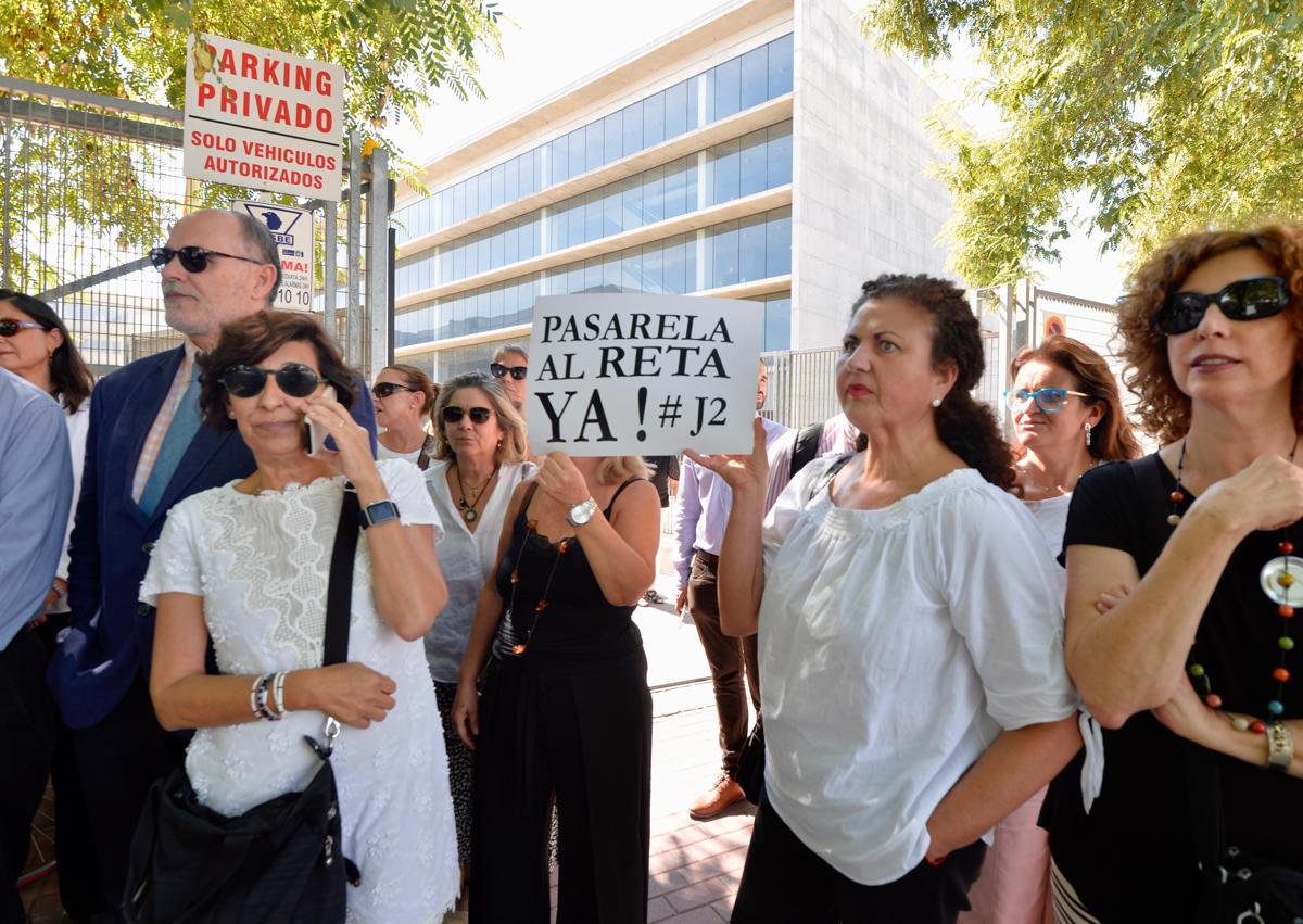 Imagen secundaria 1 - Denuncian en Murcia las pensiones «míseras» de abogados