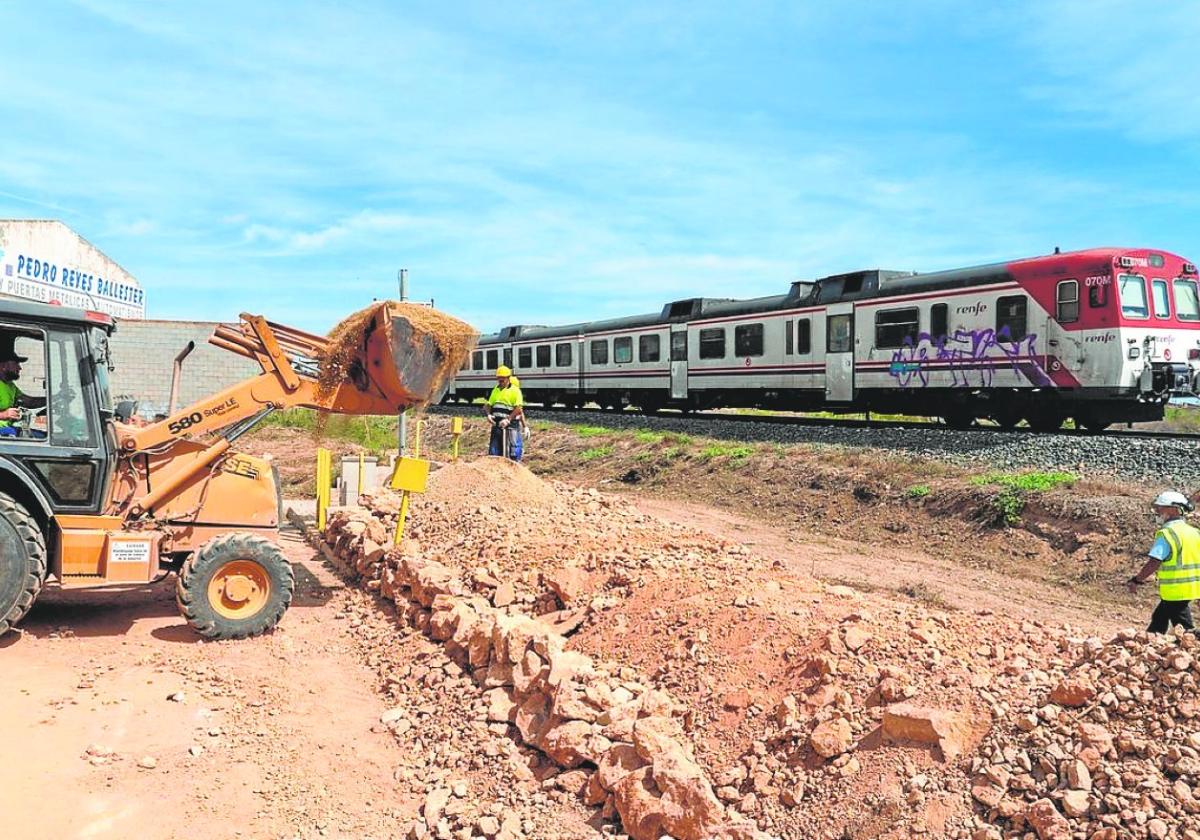 Un muro en paralelo a las vías del tren evitará inundaciones en la barriada de San Ginés de Cartagena