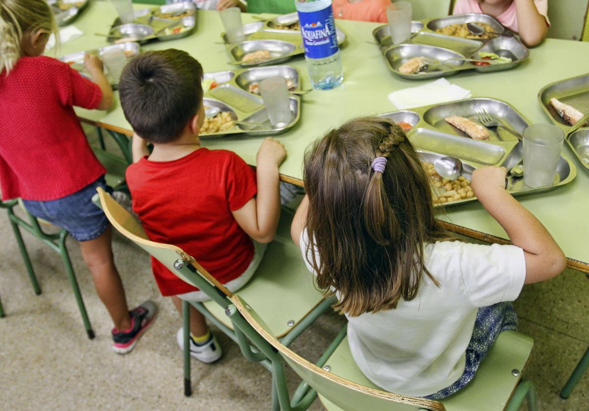 Educación sustituye a la empresa de comedor que incumplió el contrato