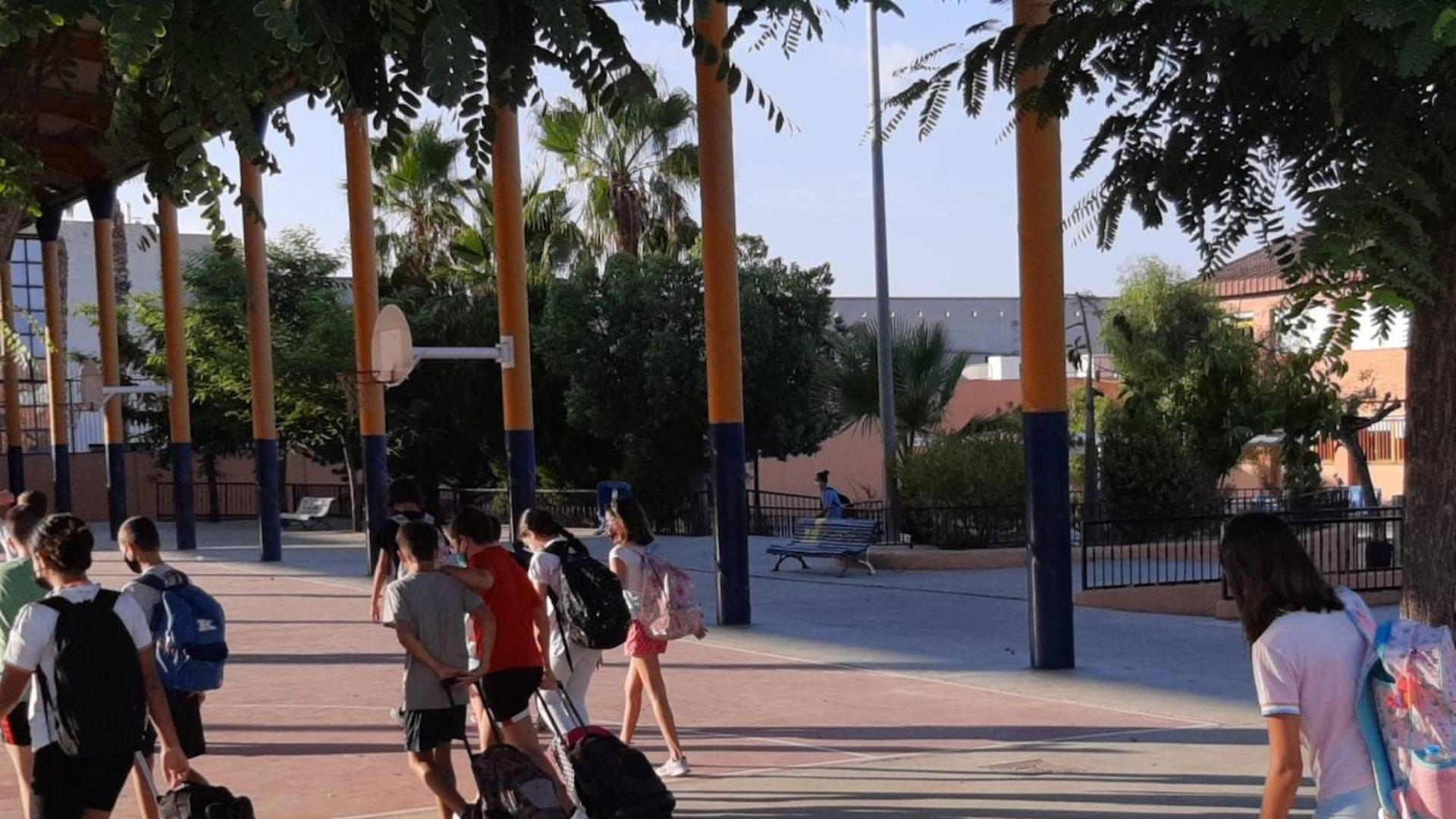 Los padres se echan a la calle hoy con cortes de tráfico por la falta de transporte escolar