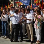 Feijóo saca a la calle una multitud contra la «cacicada» de Sánchez con la amnistía