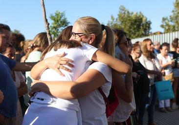 Un niño de 14 años apuñala a tres profesores y a dos alumnos en un instituto de Jerez