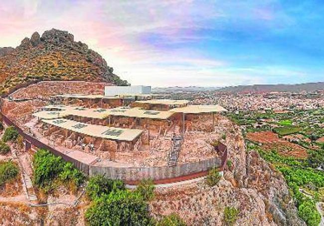 Exterior del yacimiento de Medina Siyâsa con una panorámica espectacular de Cieza y su vega.