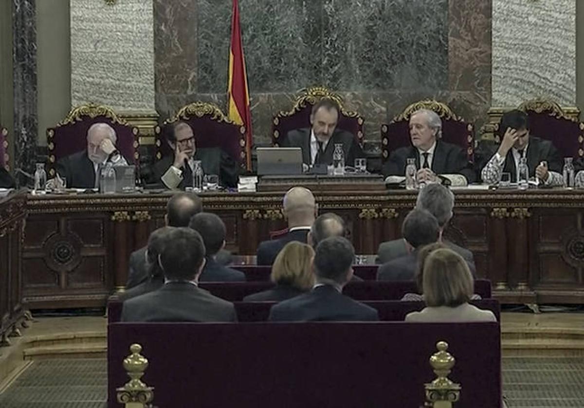 La justicia europea compromete a Sánchez al preguntarle si España actuó bien en el ‘procés’