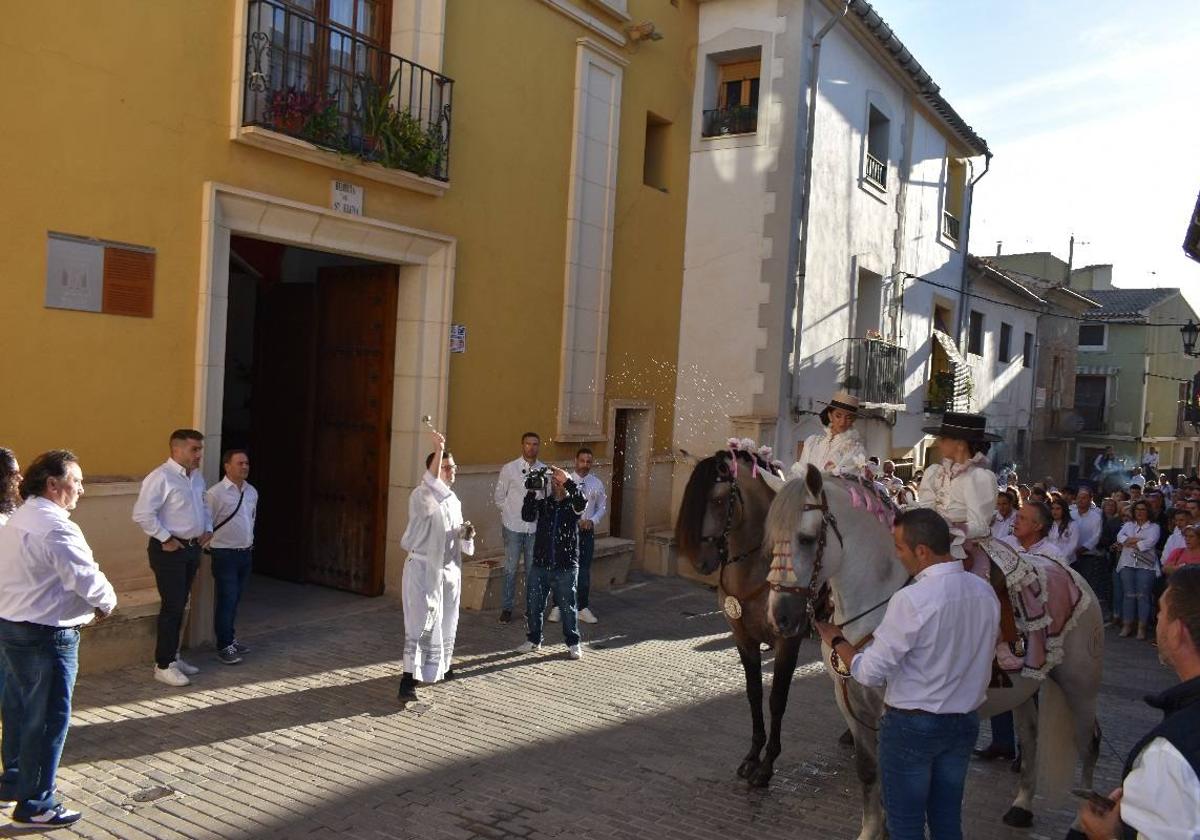 Caballistas y romeros se dan cita en las Fuentes del Marqués de Caravaca