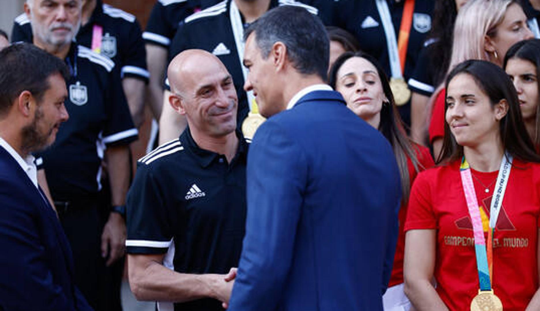 Sánchez avisa a Rubiales de que «se acabó» pese al revés de la justicia deportiva