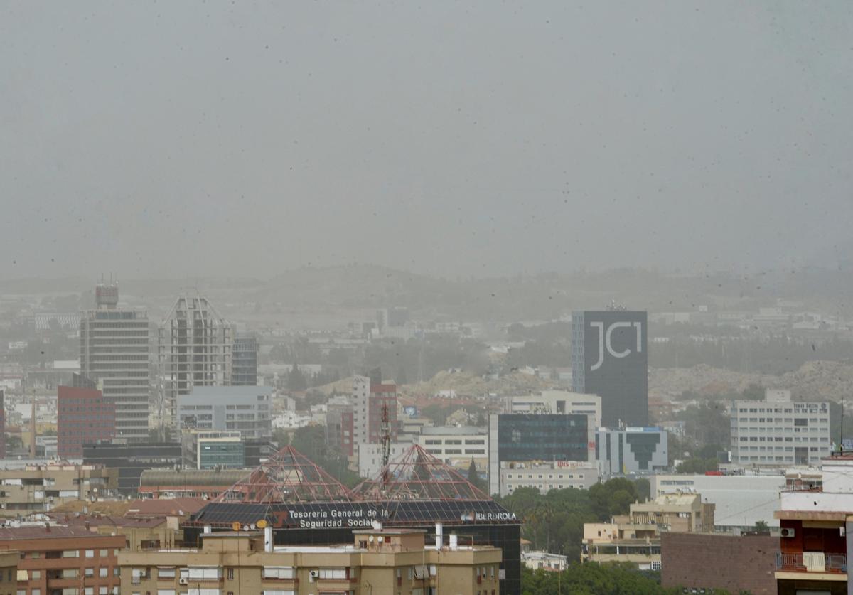 Toda la población murciana respiró aire contaminizado por ozono este verano, según Ecologistas