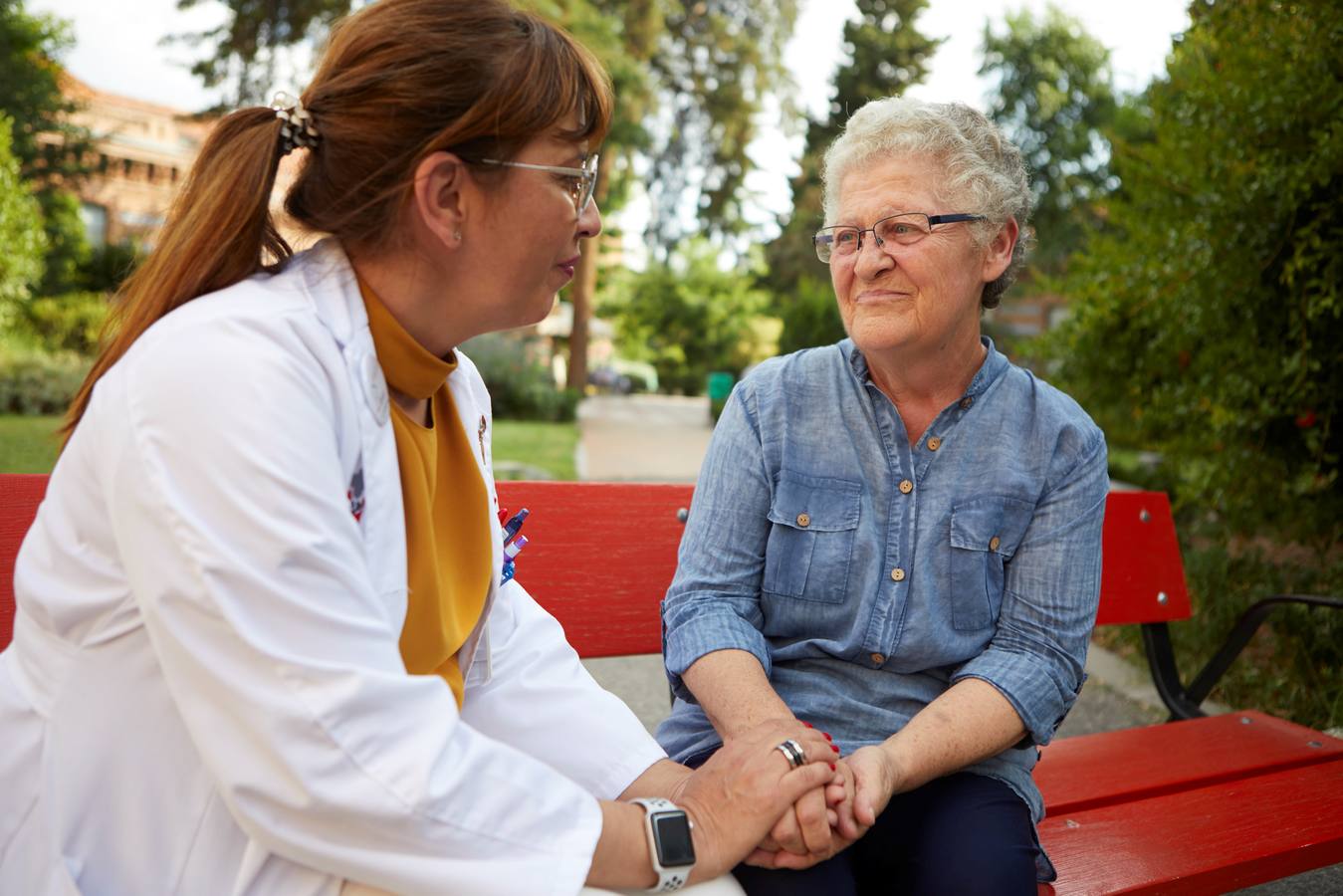 La atención psicosocial mejora el bienestar de las personas con enfermedades avanzadas