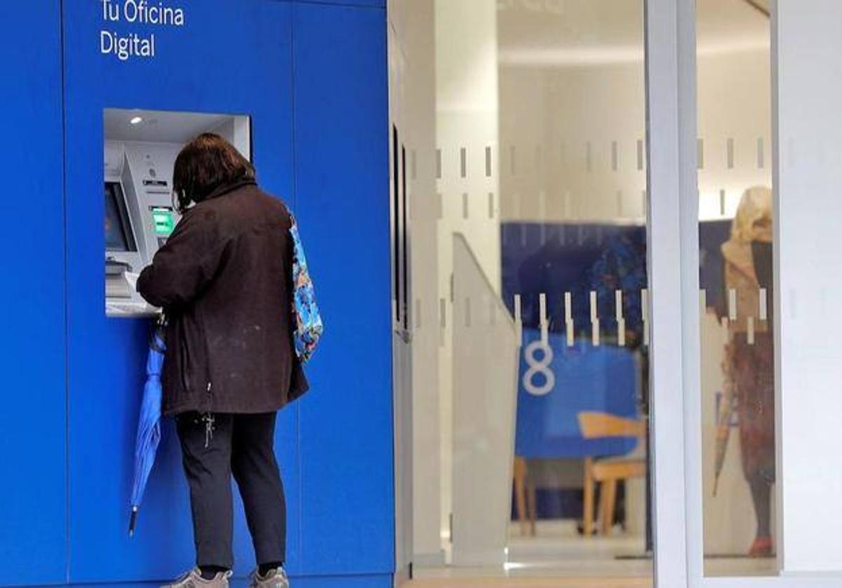 El Banco de España avisa: esto es lo que debes hacer para no quedarte en números rojos