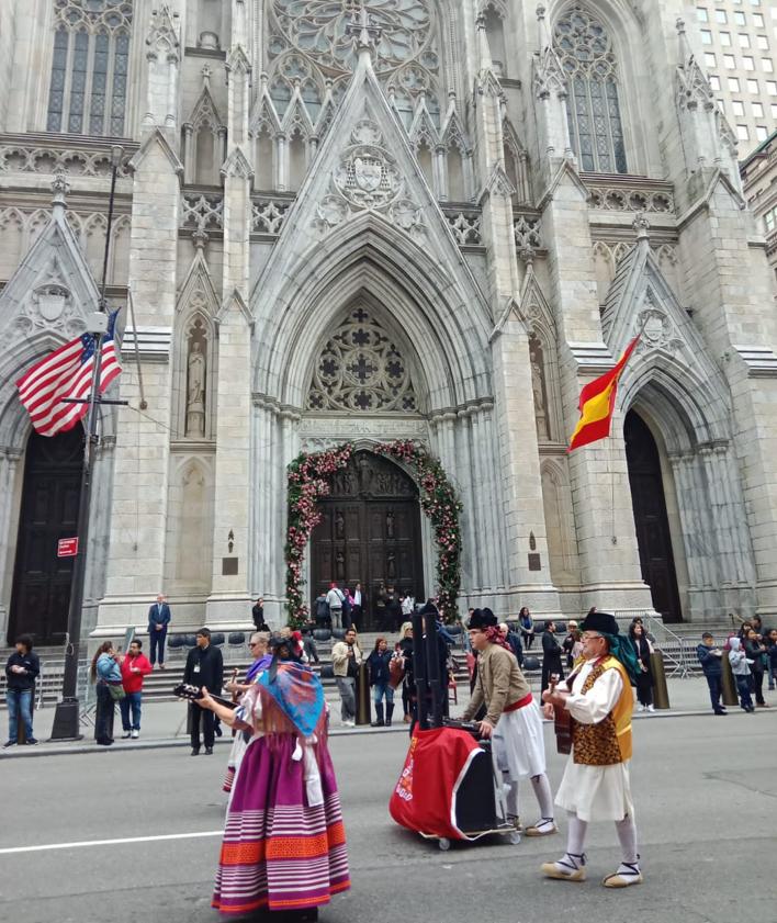 Imagen secundaria 2 - Las postizas suenan en la quinta avenida de Nueva York