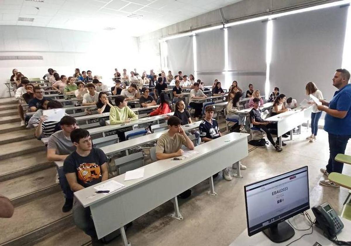 La Ebau de este curso dará a elegir entre Filosofía e Historia