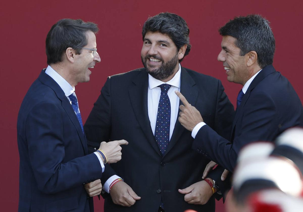 López Miras apuesta por «el compromiso con España y la igualdad entre españoles» en el Día de la Fiesta Nacional