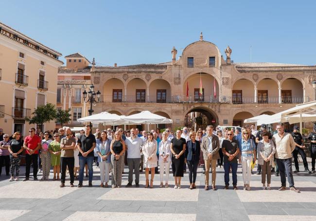 Concentración junto al Ayuntamiento de Lorca.