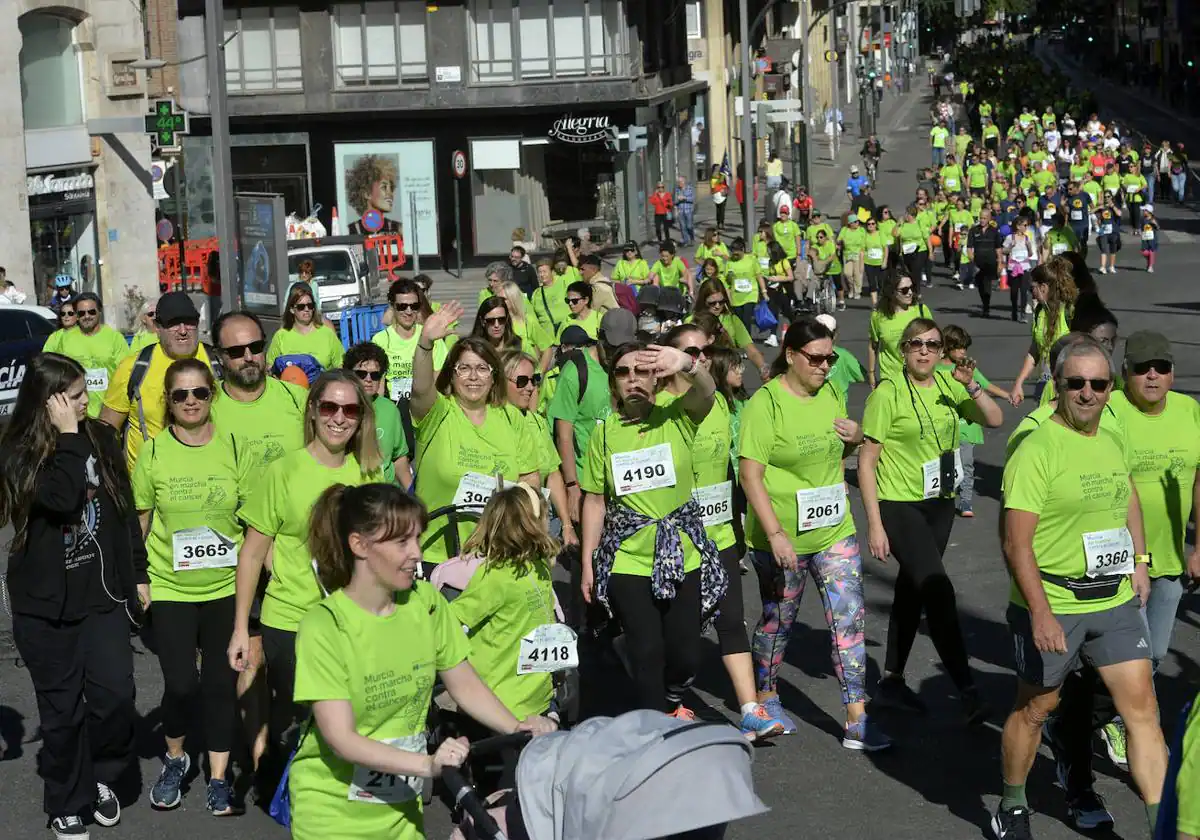 La Marea Verde contra el cáncer toma las calles de Murcia