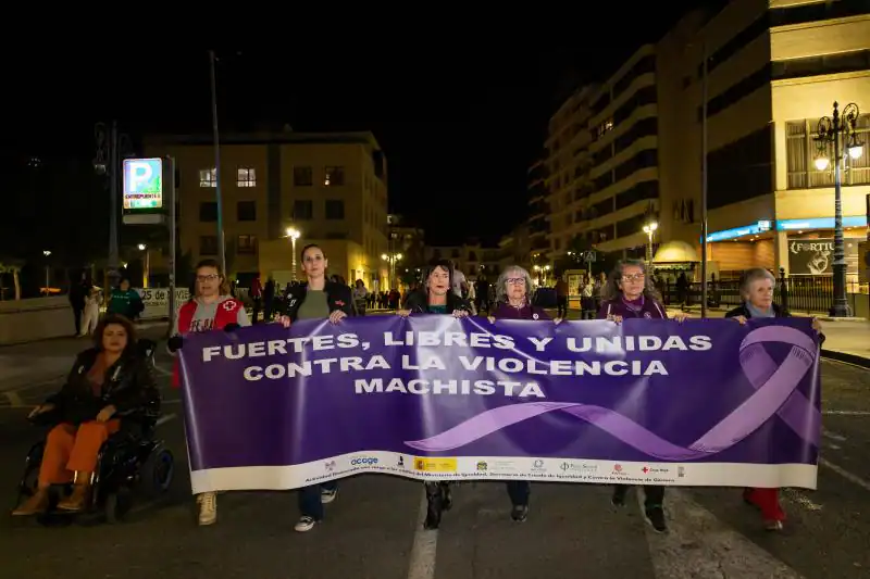 Orihuela llora a sus dos víctimas de la violencia machista en este año con la sonada ausencia de Vox